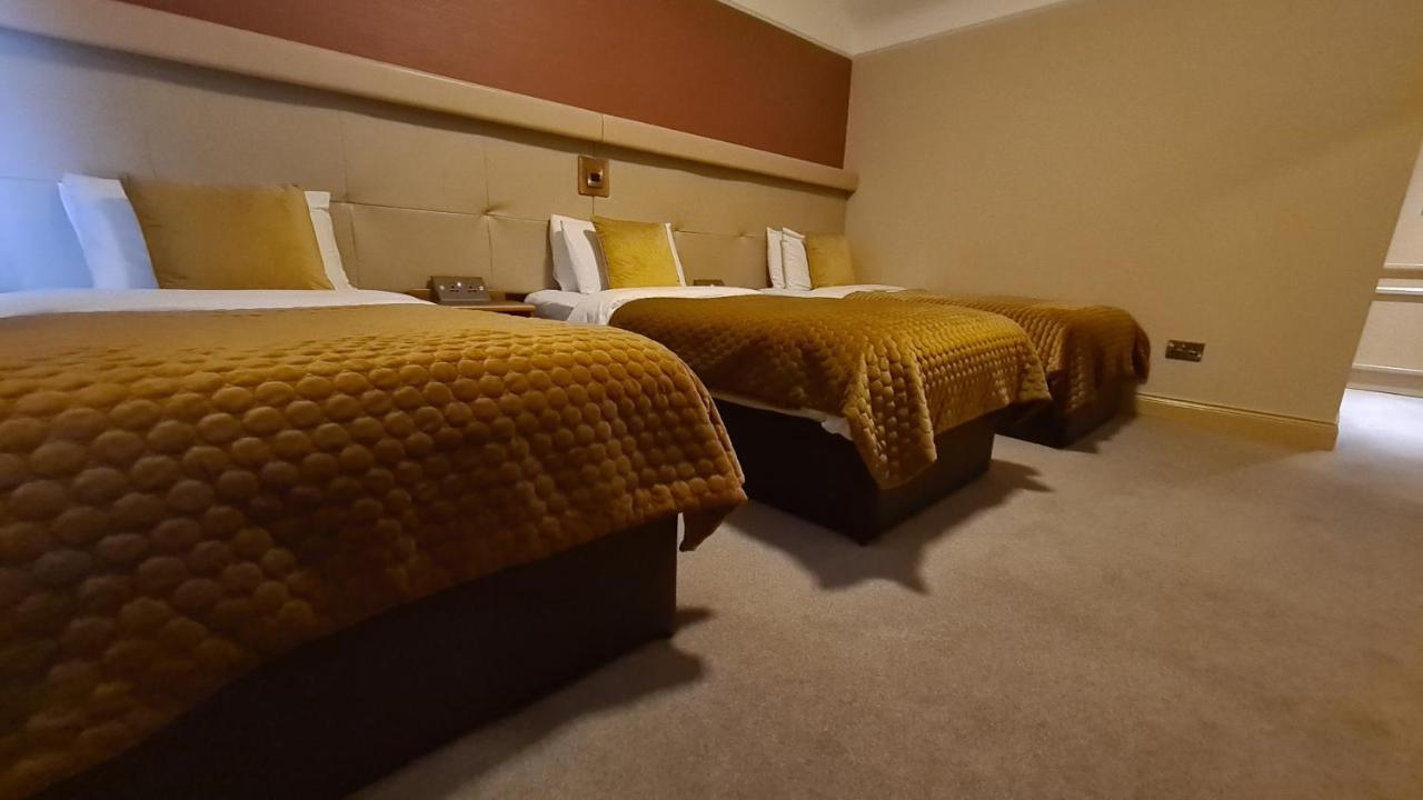 קאבן The Farnham Arms Hotel מראה חיצוני תמונה