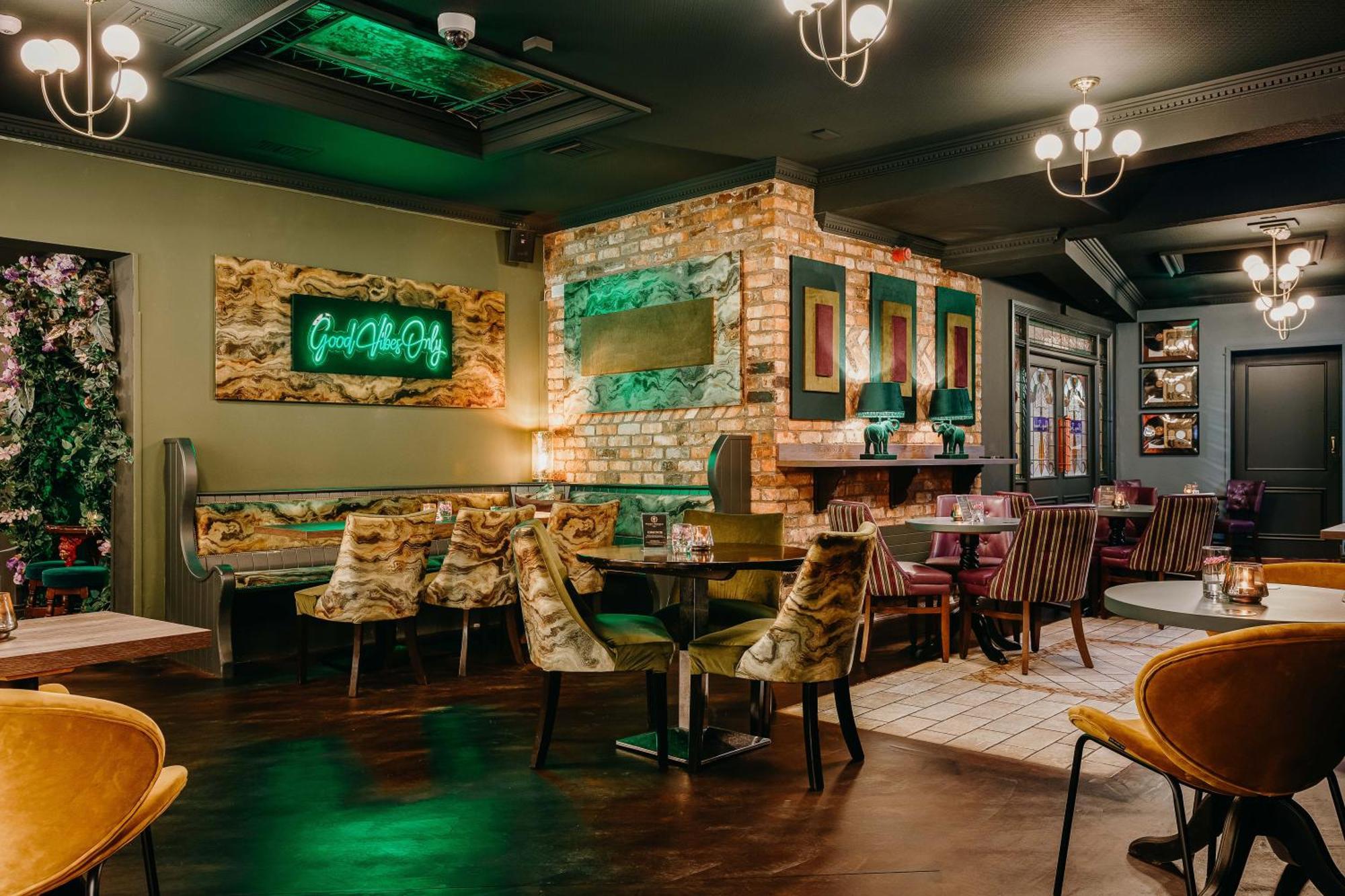 קאבן The Farnham Arms Hotel מראה חיצוני תמונה